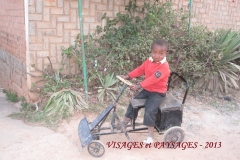 humanite-madagascar-2013-visages-paysages-enfant
